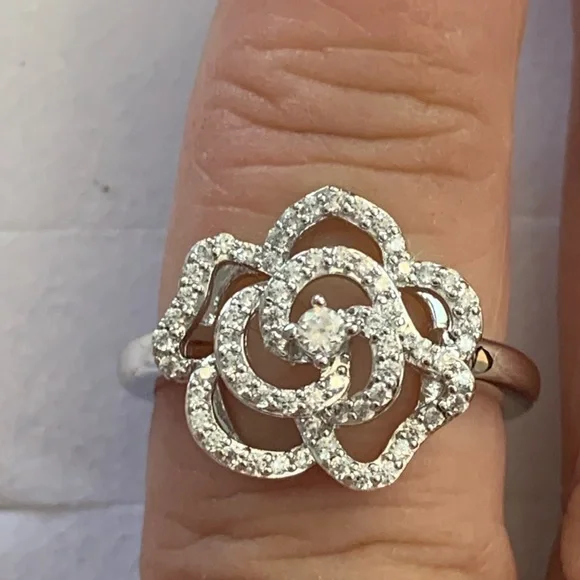 Brilliant White Sapphire Open Floral Sterling silver 925 Ring Size 7 - Picture 2 of 10